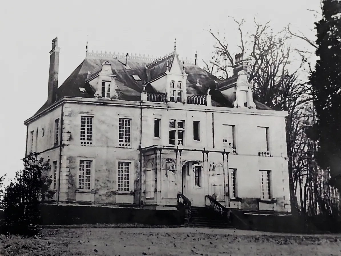 Photo — le château, détail ou archive